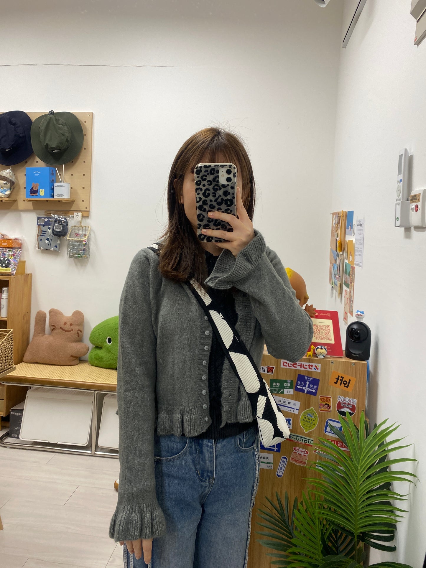 KR 軟糯米荷葉邊毛衣