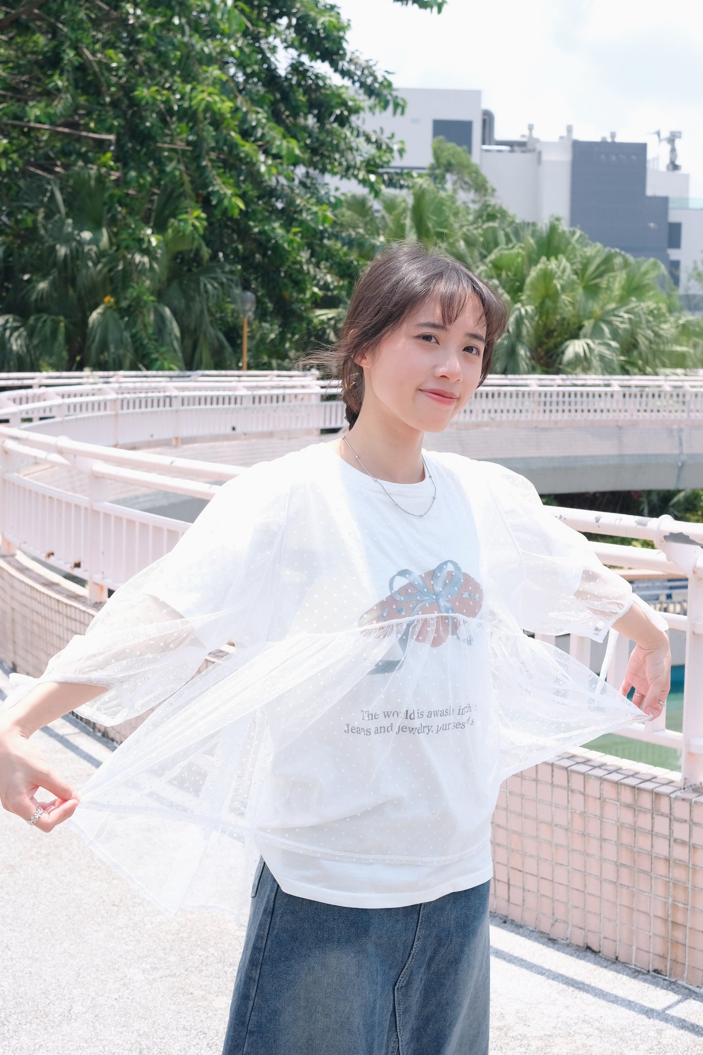 必須擁有!KR 波點泡泡袖透透罩衫