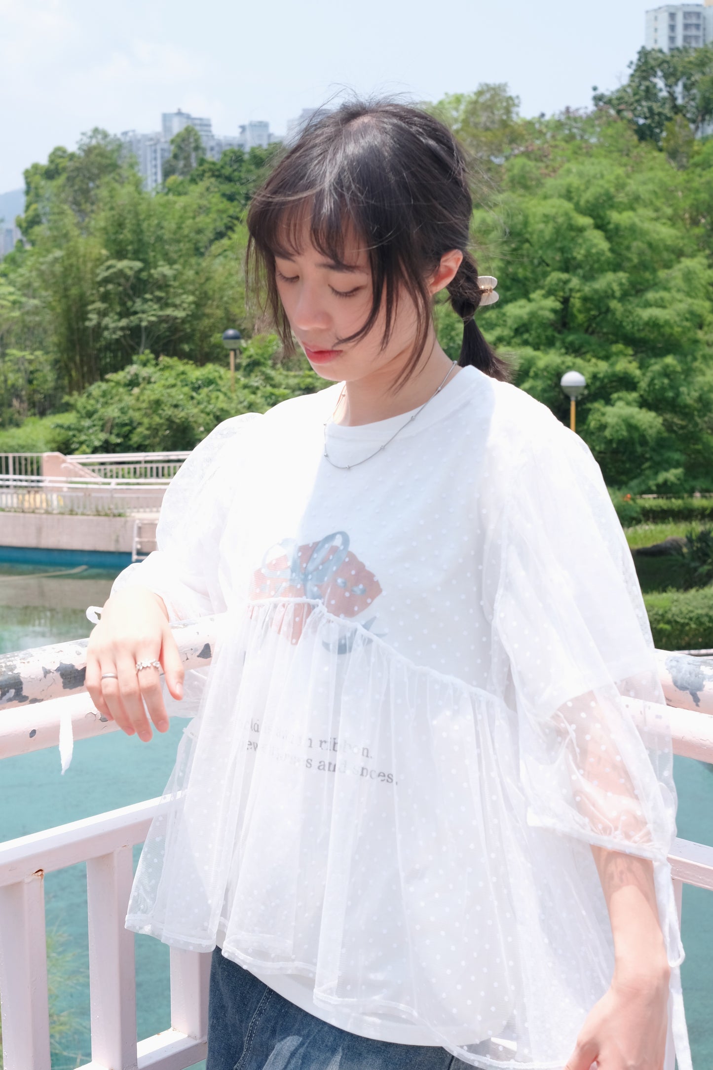 必須擁有!KR 波點泡泡袖透透罩衫