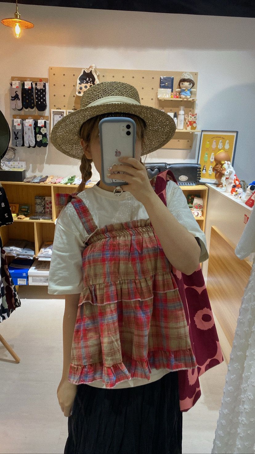 KR 紅色格仔層層背心 (不易撞款!)