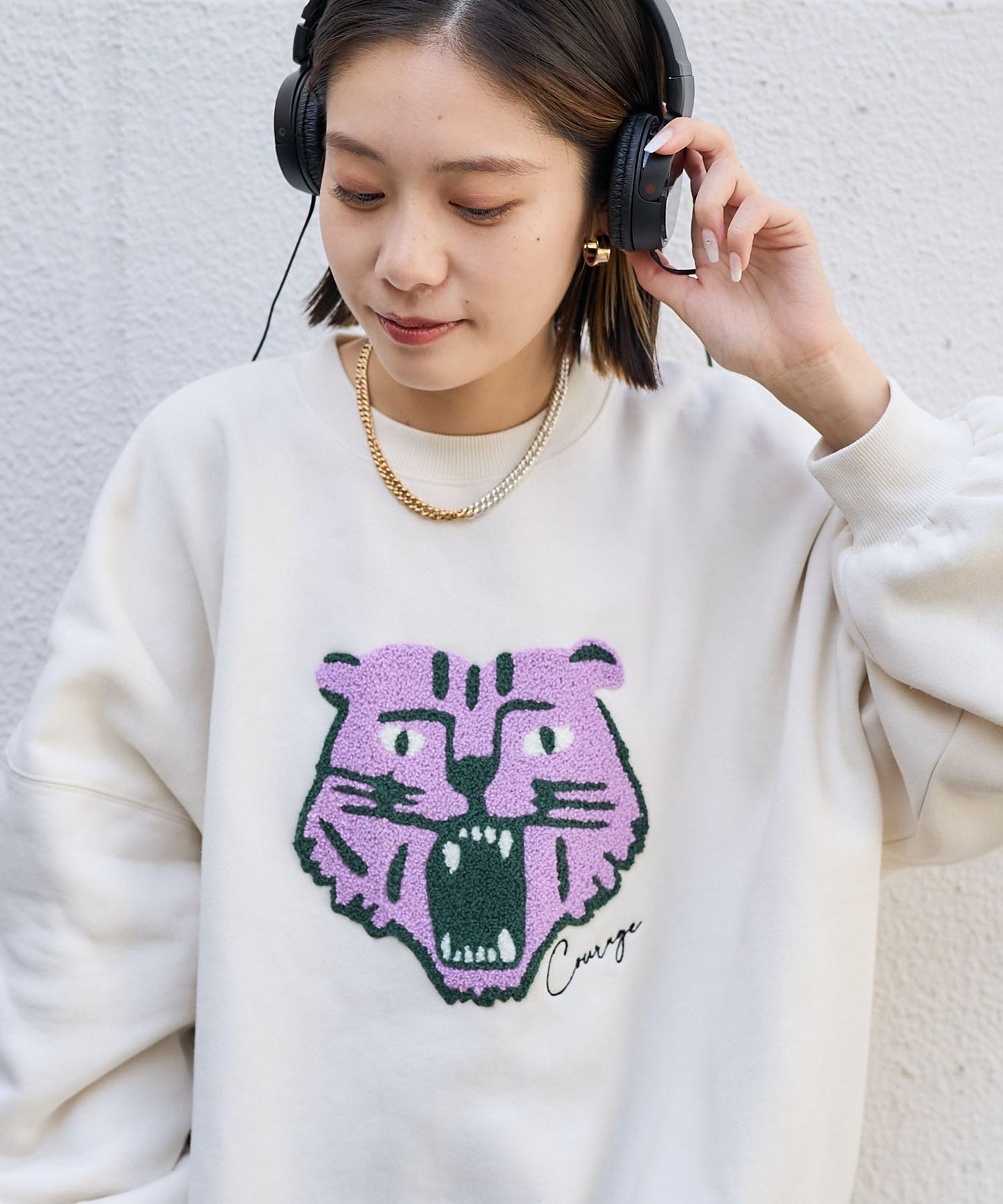 老虎毛毛刺繡sweatshirt