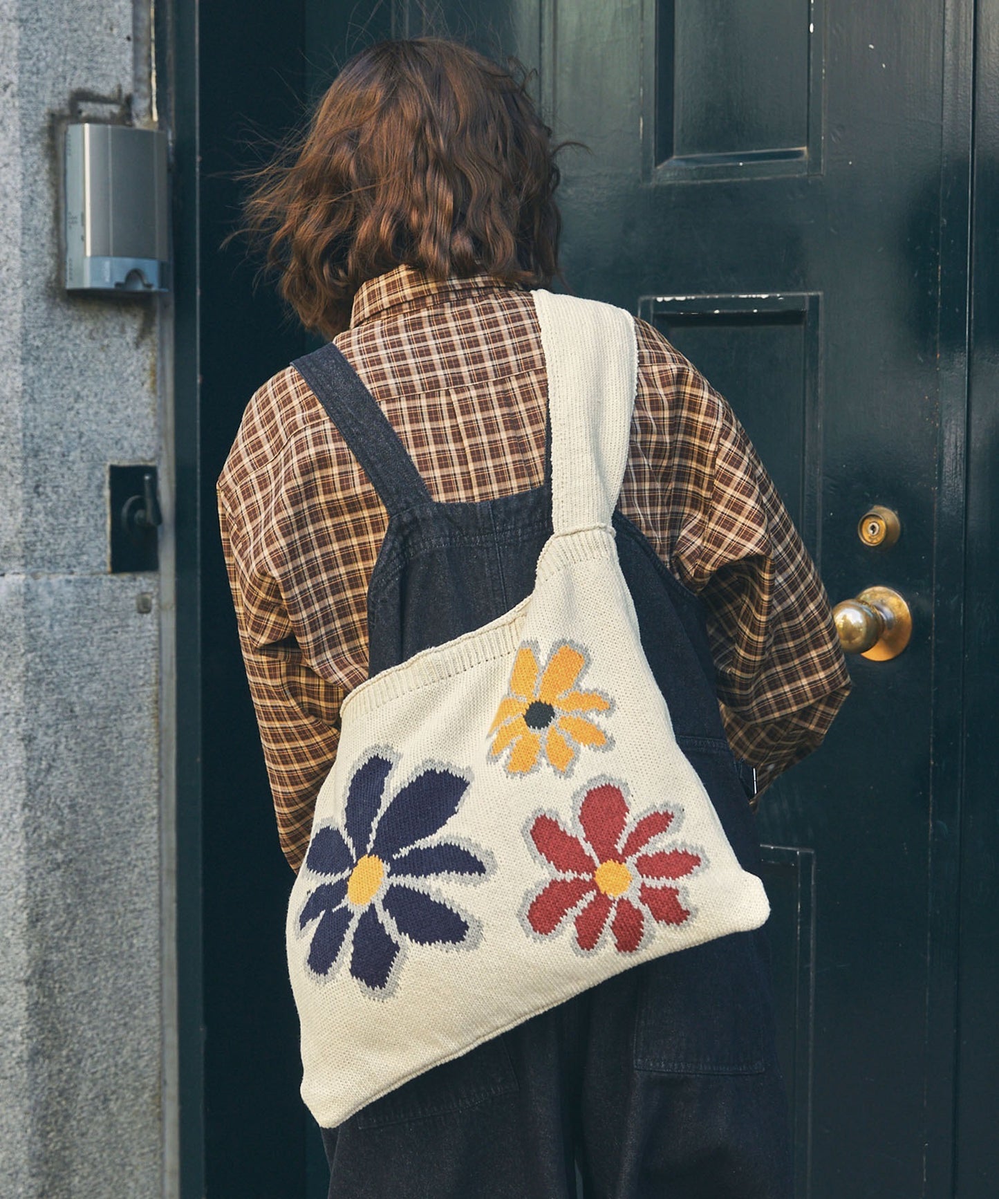 Flower knit crossbody bag