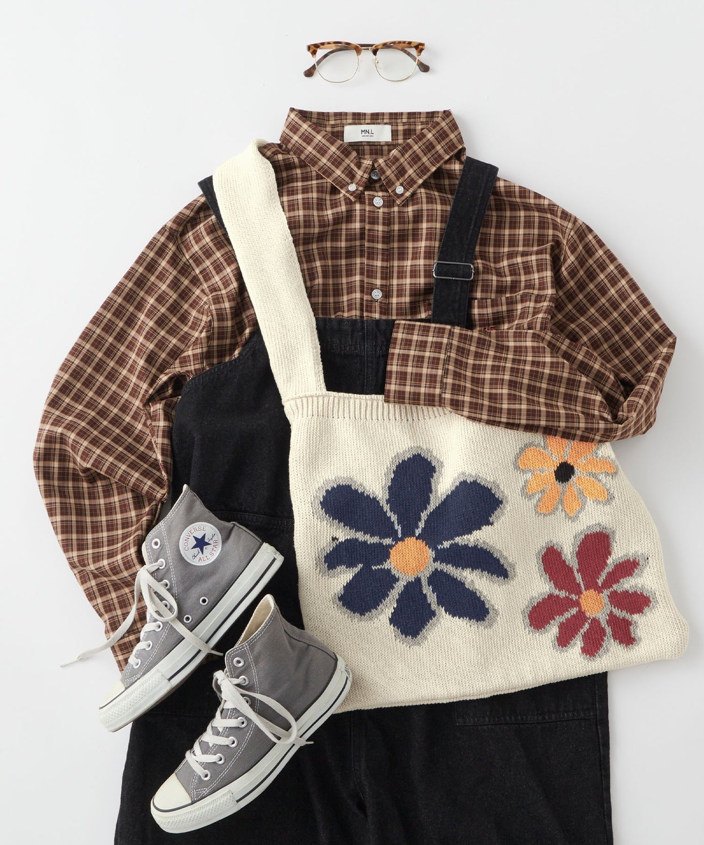 Flower knit crossbody bag