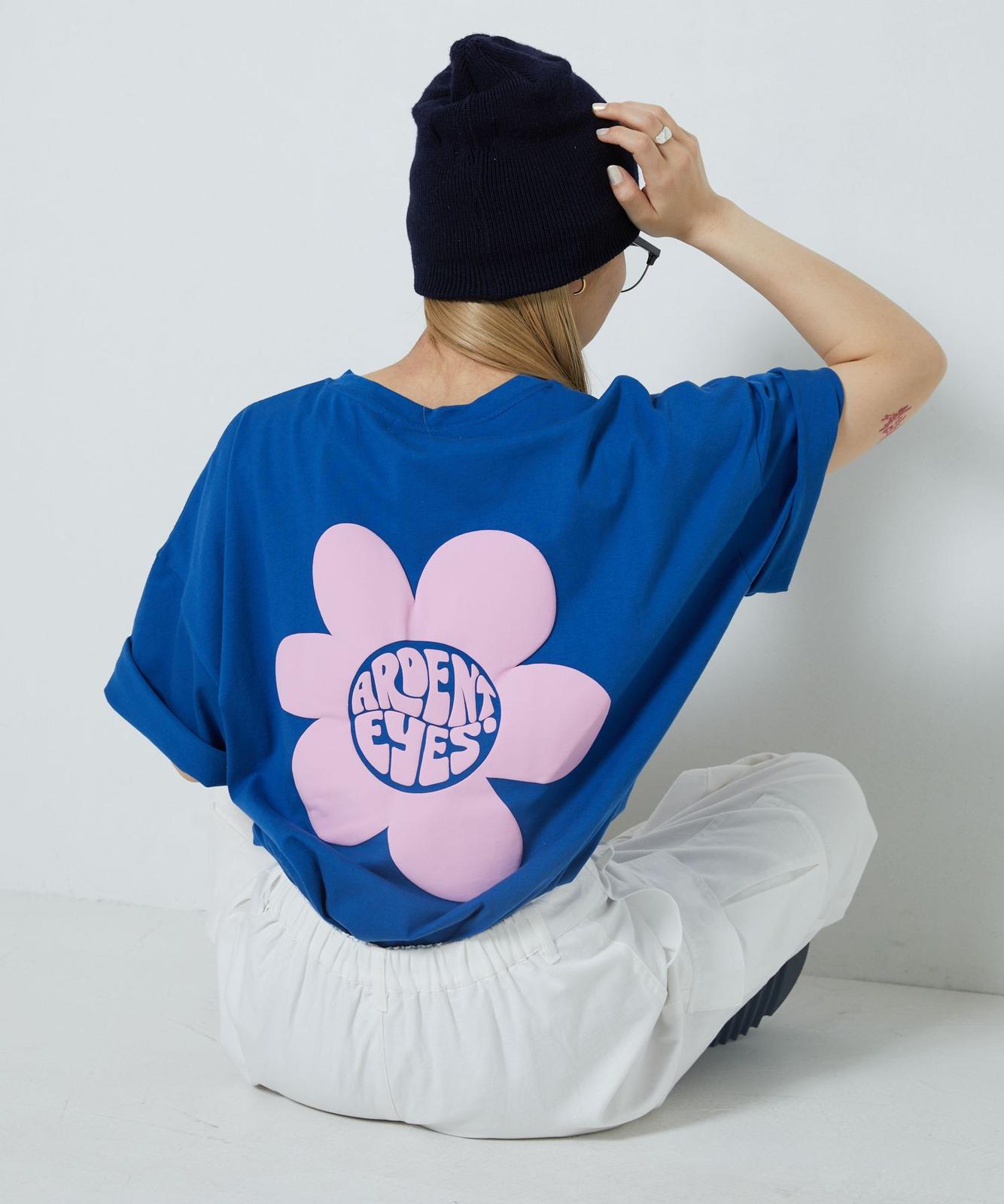 Flower tee